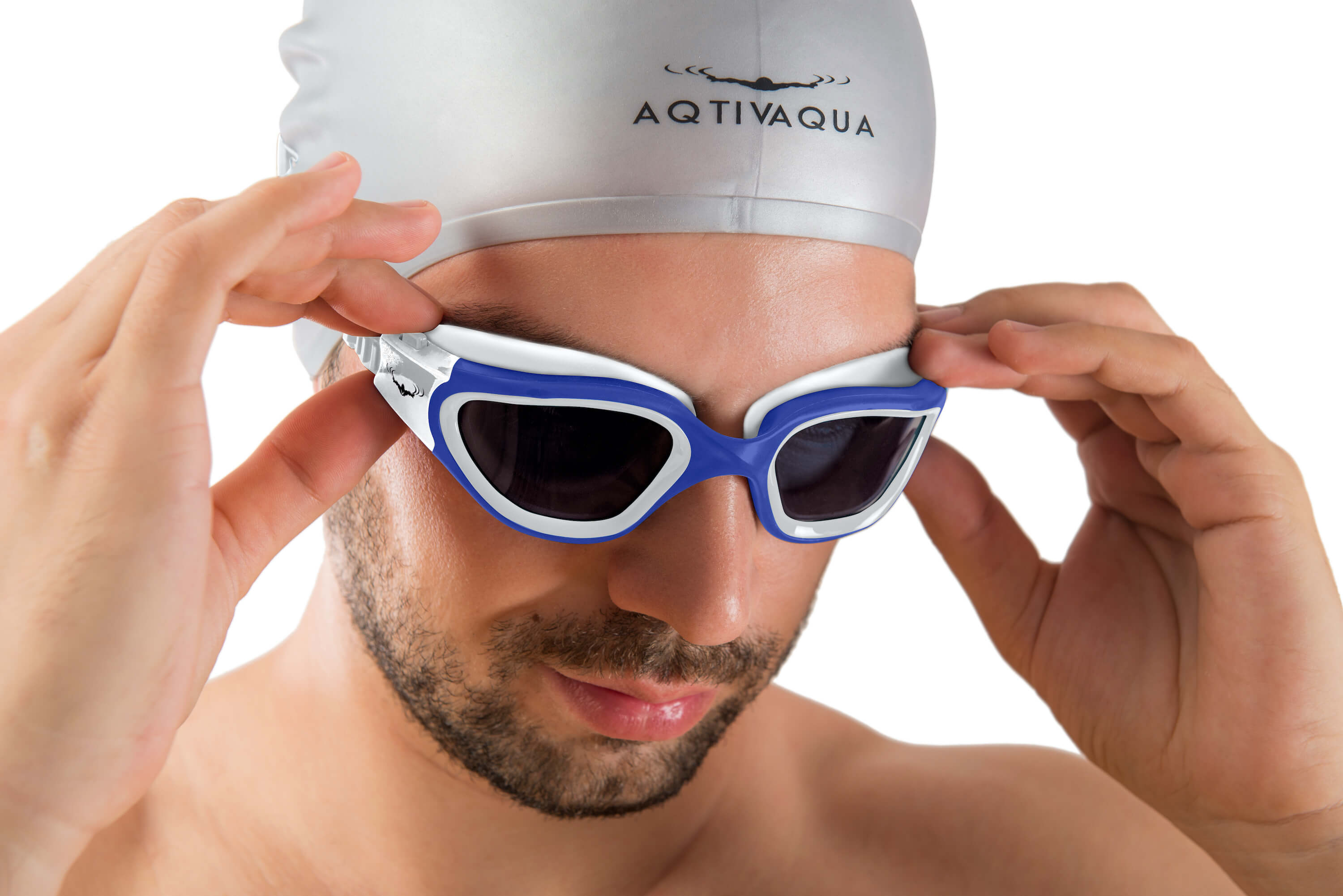 Swimmer wearing AQTIVAQUA goggles – experience ultimate comfort, clarity, and style during your aquatic pursuits